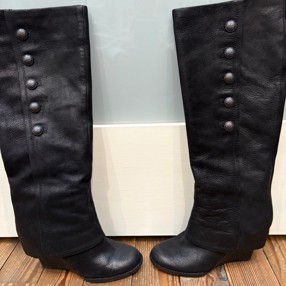 5.5 Black Vince Camuto Leather Wedge Boot with Button Detail - Picture 6 of 8